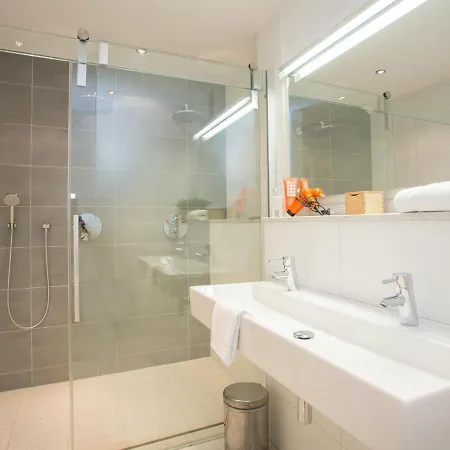 Spacious With Sauna And Two Balconies In 温特贝格